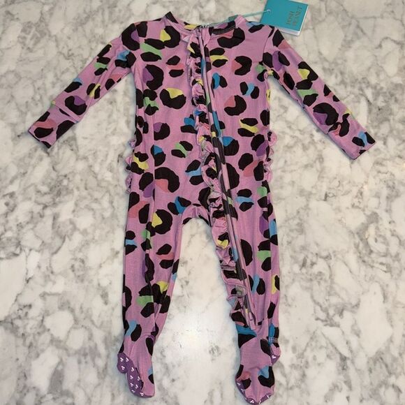 NWT POAH PEANUT LEOPARD FOOTIE RUFFLED ZIPPER ONE PIECE 3/6M - Picture 1 of 6